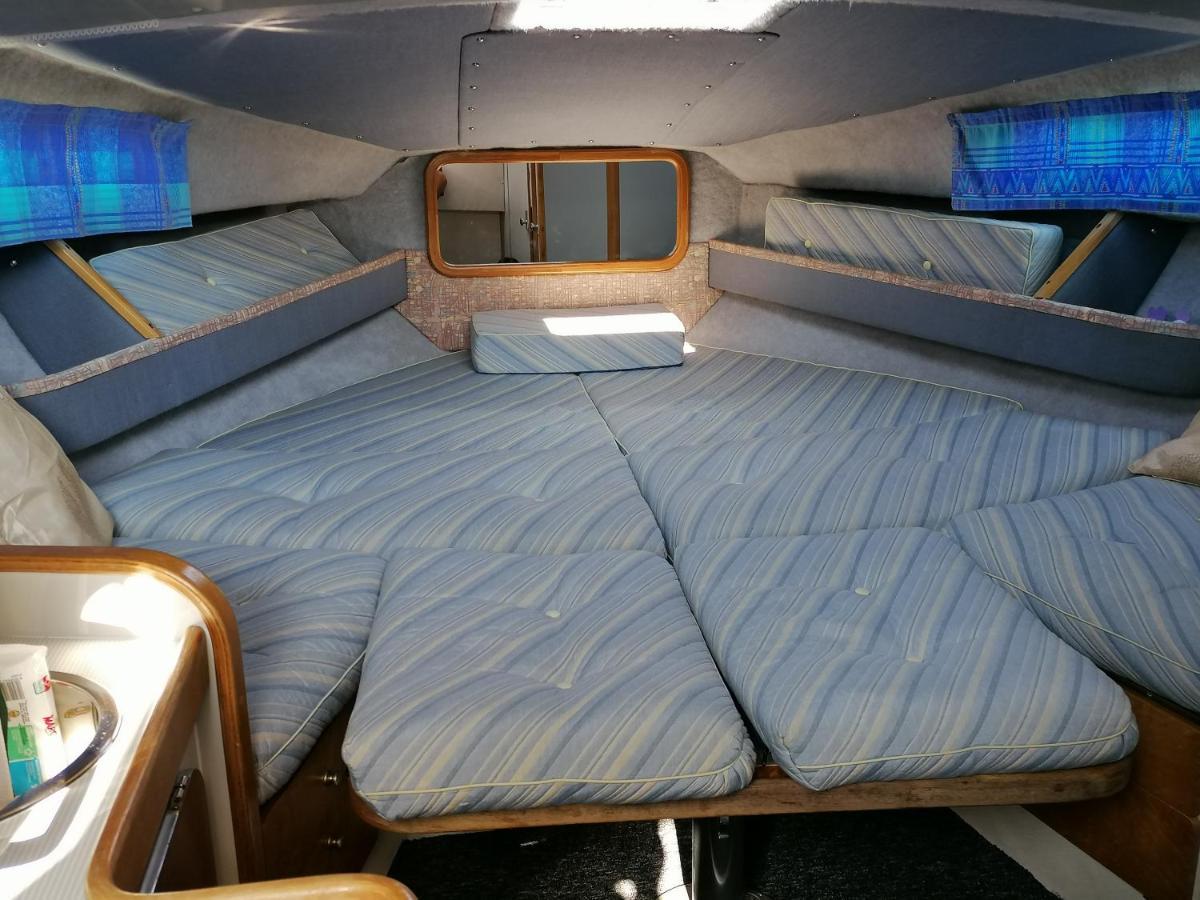 Sejour Insolite Sur Un Yacht. Bateau Hotel A Quai. La Rochelle  Exterior photo